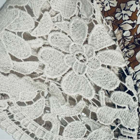 Floral Lace Trim Top - Brown - Picture 9 of 13